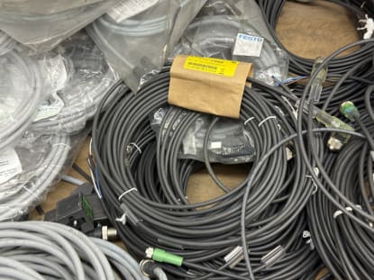 Lot of Plug Cables - Image 17