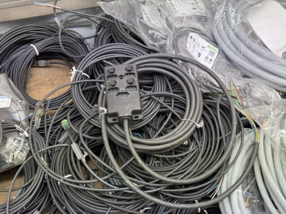 Lot of Plug Cables - Image 20
