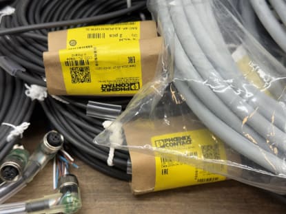 Lot of Plug Cables - Image 22