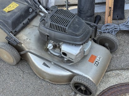 Lot of Electric Garden Tools - Image 3