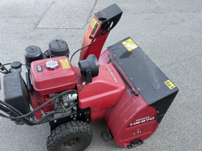 Snow Blower - Image 5