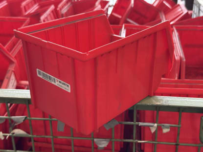 Lot of plastic boxes - Image 11