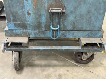 2 tipping containers - Image 9