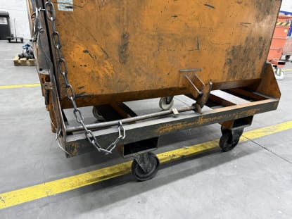 2 tipping containers - Image 15