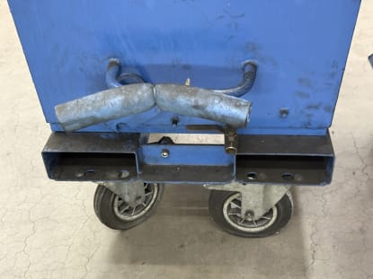 2 tipping containers - Image 10