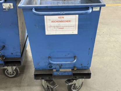 2 tipping containers - Image 11