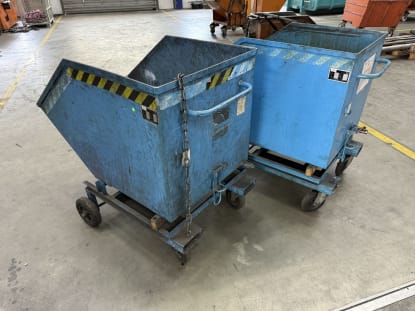 2 tipping containers - Image 8