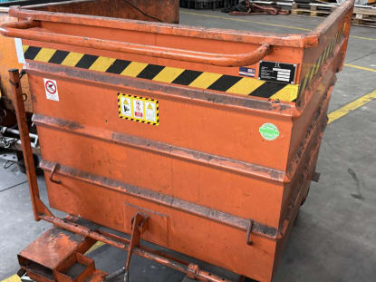 4 tipping containers - Image 8