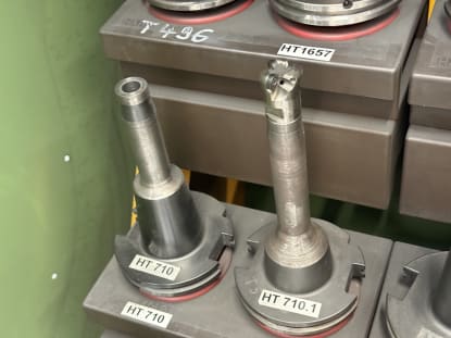 24 Stk. SK50 Werkzeugaufnahmen mit Werkzeugen - Image 13