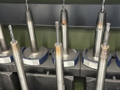 24 Stk. SK50 Werkzeugaufnahmen mit Werkzeugen - Image 12