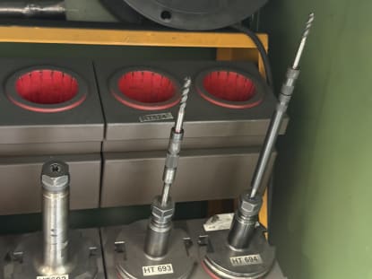 24 pcs. SK50 tool holders with tools - Image 6