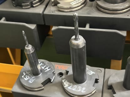 18 pcs. SK50 tool holders with tools - Image 13