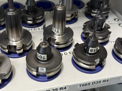 30 pcs. SK40 tool holders with tools - Image 18