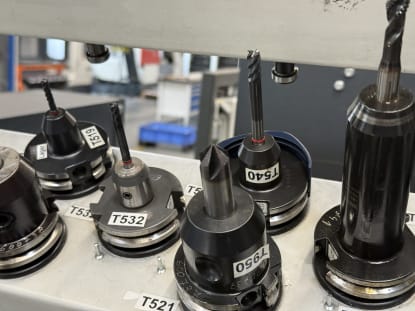 30 pcs. SK40 Tool Holders - Image 20