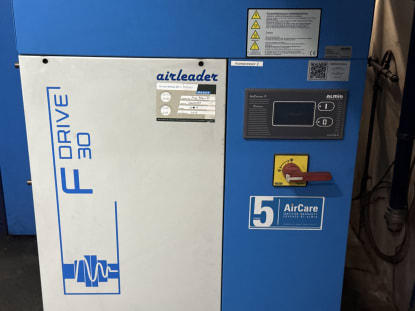Screw Compressor + Refrigeration Dryer - Image 3