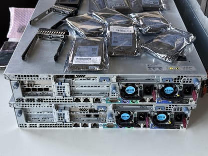 Lot of Servers and APC BackUPS - Image 19