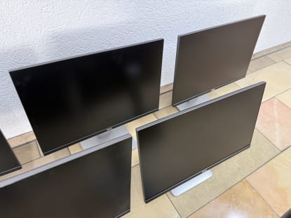 10 screens/monitors - Image 8