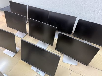 10 screens/monitors - Image 8