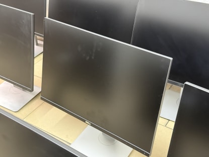 10 Bildschirme/ Monitore - Image 10