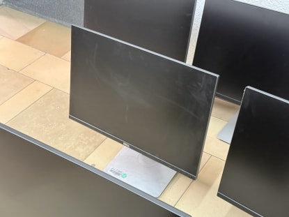 10 screens/monitors - Image 11