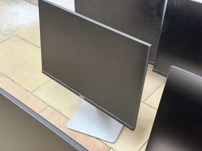 10 Bildschirme/ Monitore - Image 11