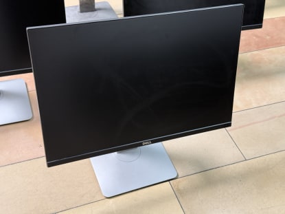 10 Bildschirme/ Monitore - Image 14