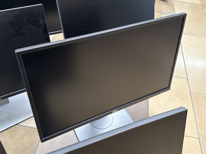 10 screens/monitors - Image 12