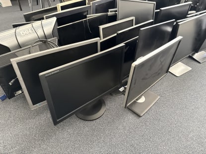 55 screens/monitors - Image 2