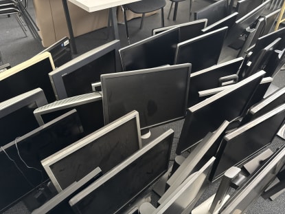 55 Bildschirme/ Monitore - Image 5