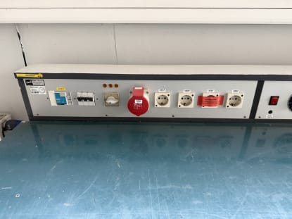 Industrie-Werkbank mit integrierter Stromversorgung und Schubladenschränken - Image 6