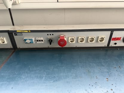 Industrial Workbench with Integrated Power Supply and Drawer Cabinets - Image 7