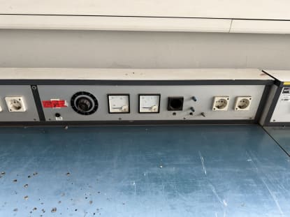Industrie-Werkbank mit integrierter Stromversorgung und Schubladenschränken - Image 8
