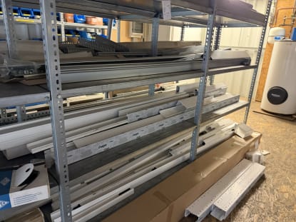 Posten Regale  mit Inhalt  - Image 15