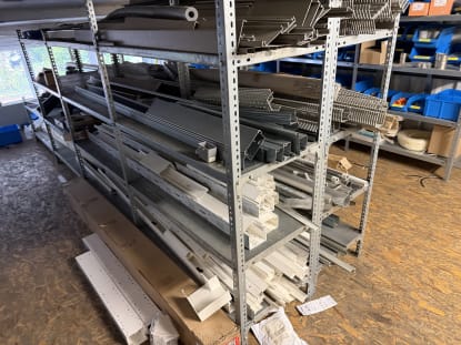 Posten Regale  mit Inhalt  - Image 16
