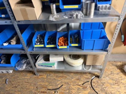 Posten Regale  mit Inhalt  - Image 17