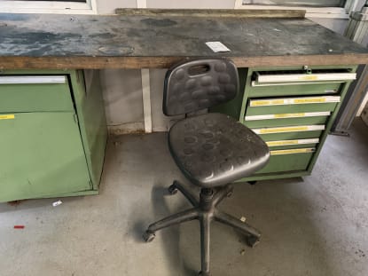 Workbench with Drawer Cabinet incl. Contents and Workshop Chair - Image 5