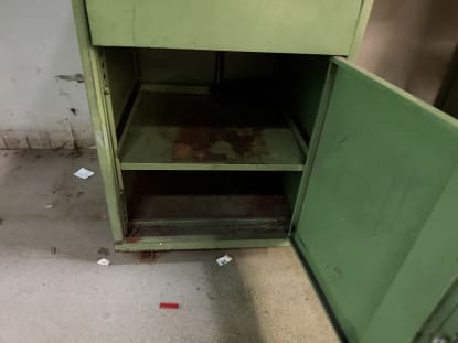Workbench with Drawer Cabinet incl. Contents and Workshop Chair - Image 8