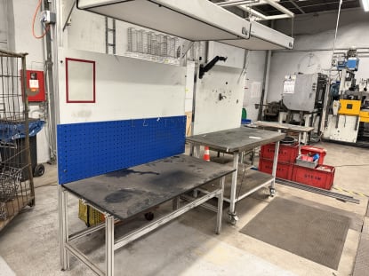 2 pcs Workbenches with Lighting - Image 7