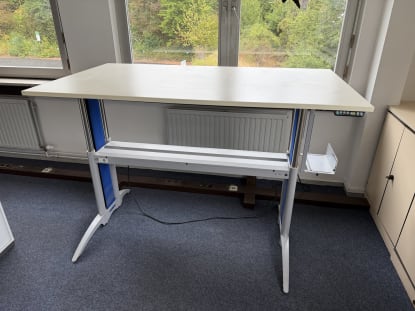 Desk - Image 4