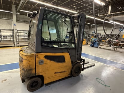 JUNGHEINRICH Electric Forklift - Image 3