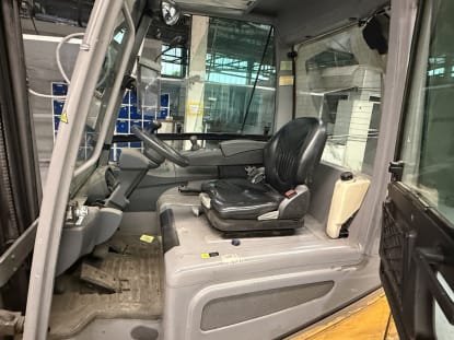 JUNGHEINRICH Electric Forklift - Image 4