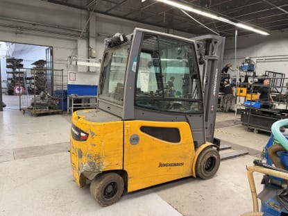 JUNGHEINRICH Electric Forklift - Image 3