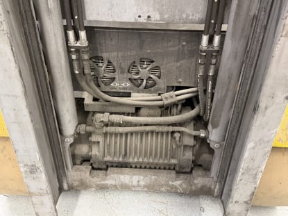 JUNGHEINRICH Electric Forklift - Image 15