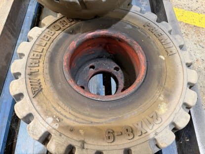 2 Forklift Tipping Containers - Image 14