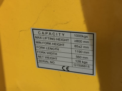 2 Pallet Trucks - Image 6