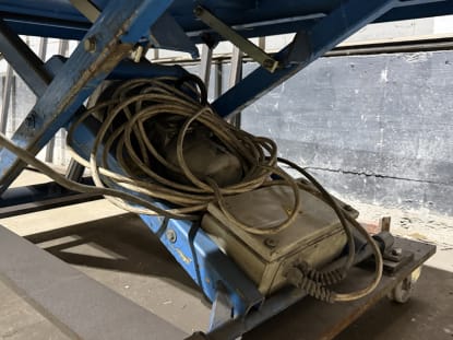Mobile Scissor Lift Table - Image 5