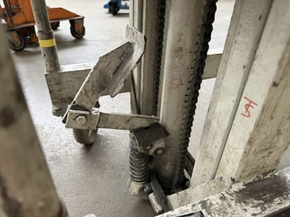 Scissor lift table - Image 6