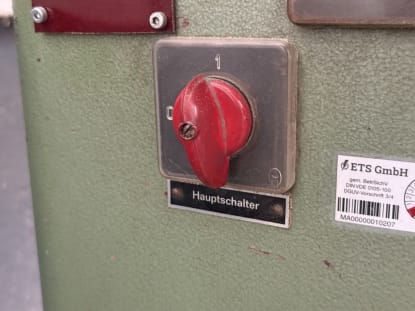 HESKA Vertical Metal Band Saw - Image 6