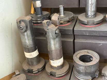 Tool cabinet with tools - Image 16