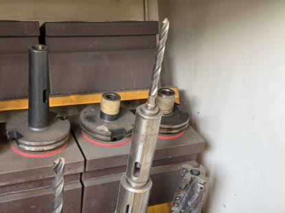 Tool cabinet with tools - Image 7